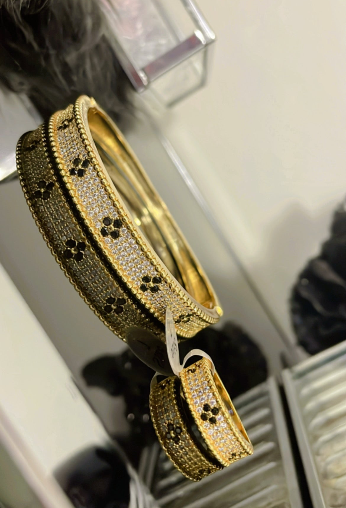 Ring och armband med diamanter