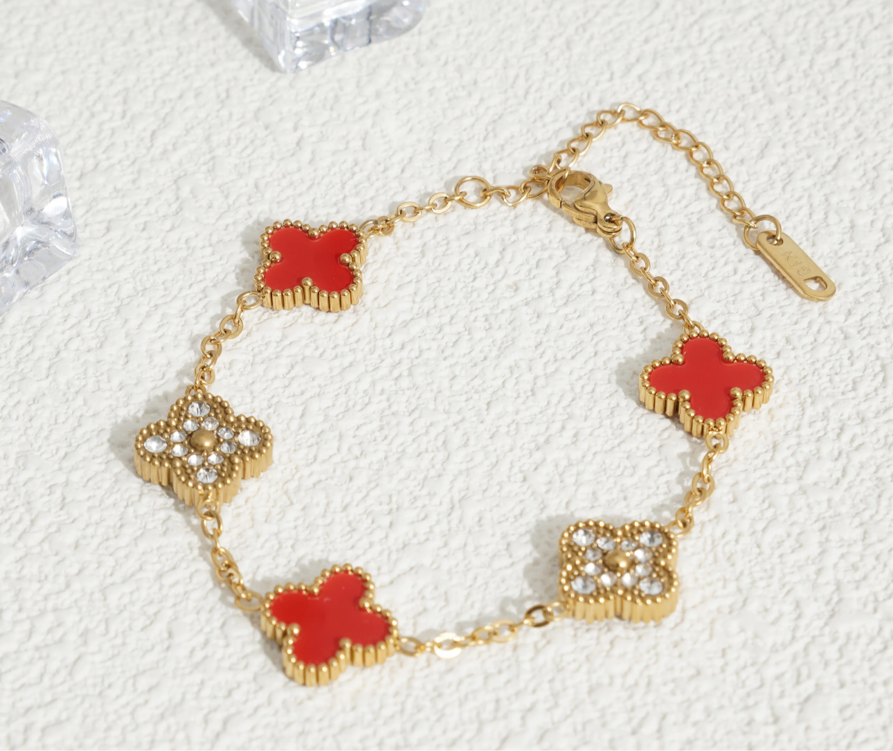 Flower bracelets with diamonds