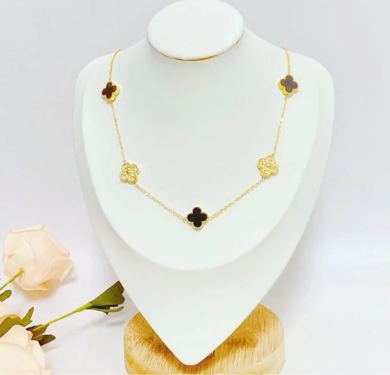 Eva necklace