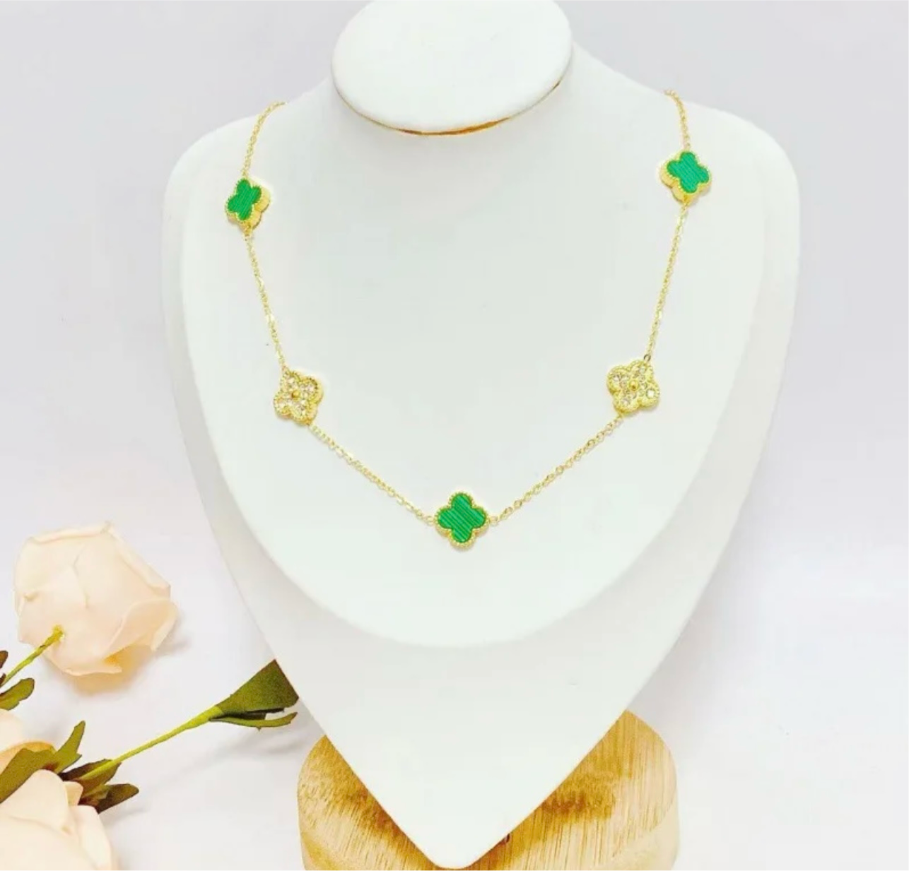 Eva necklace