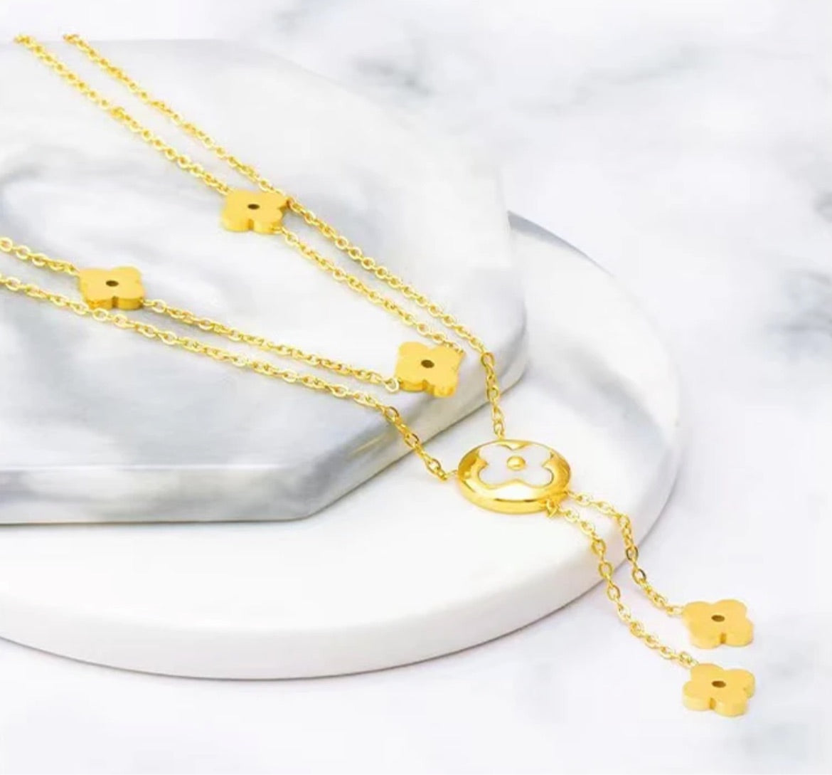 Two necklaces in one