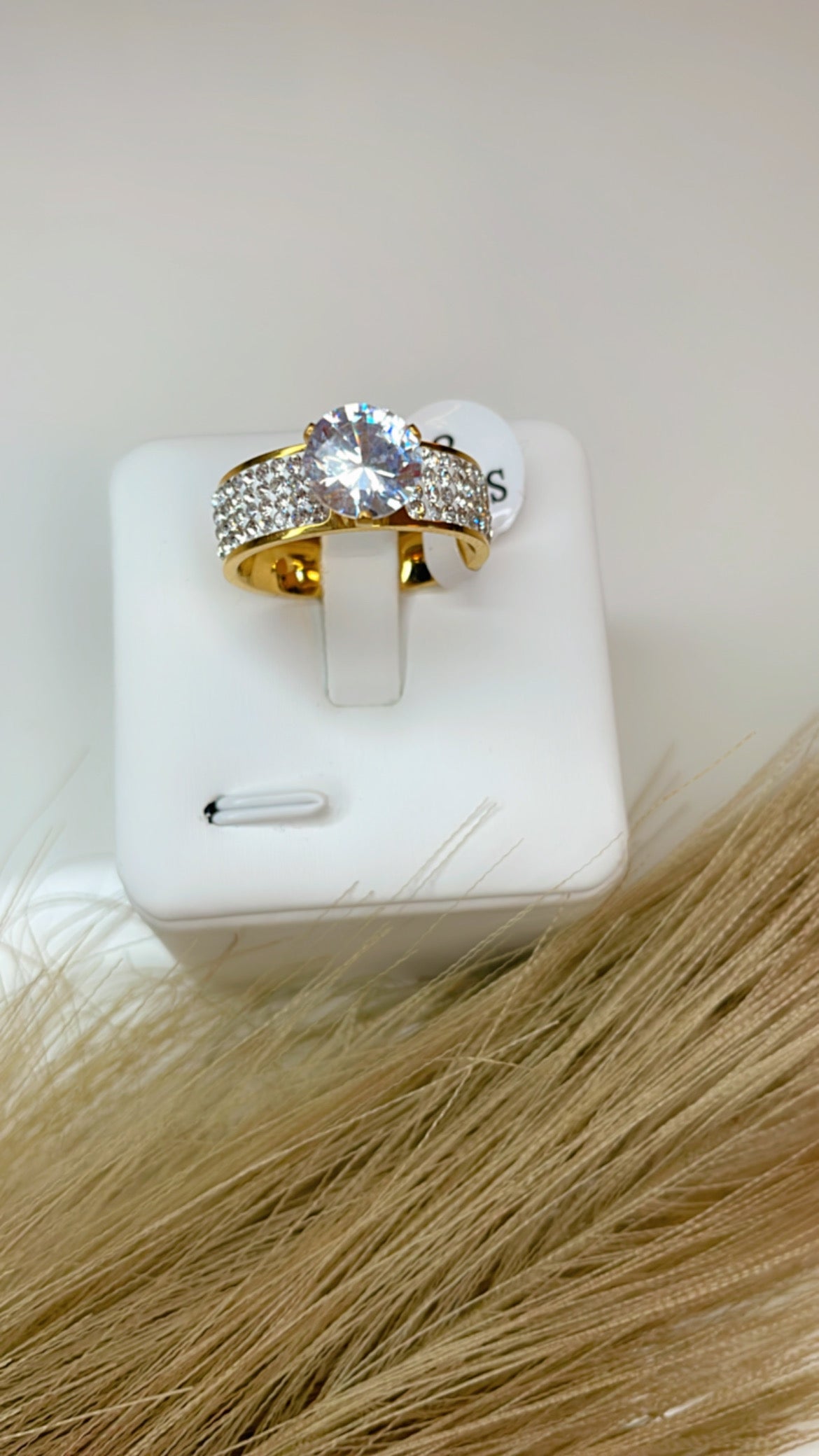 Ring med diamanter